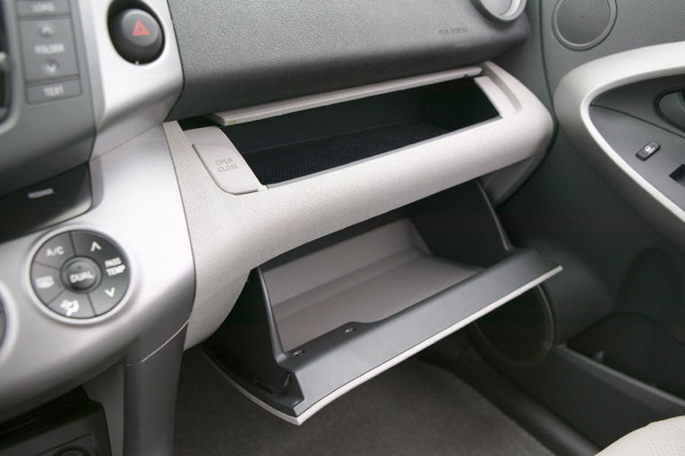 2006 Toyota RAV4 Limited Glove Box Picture / Pic / Image